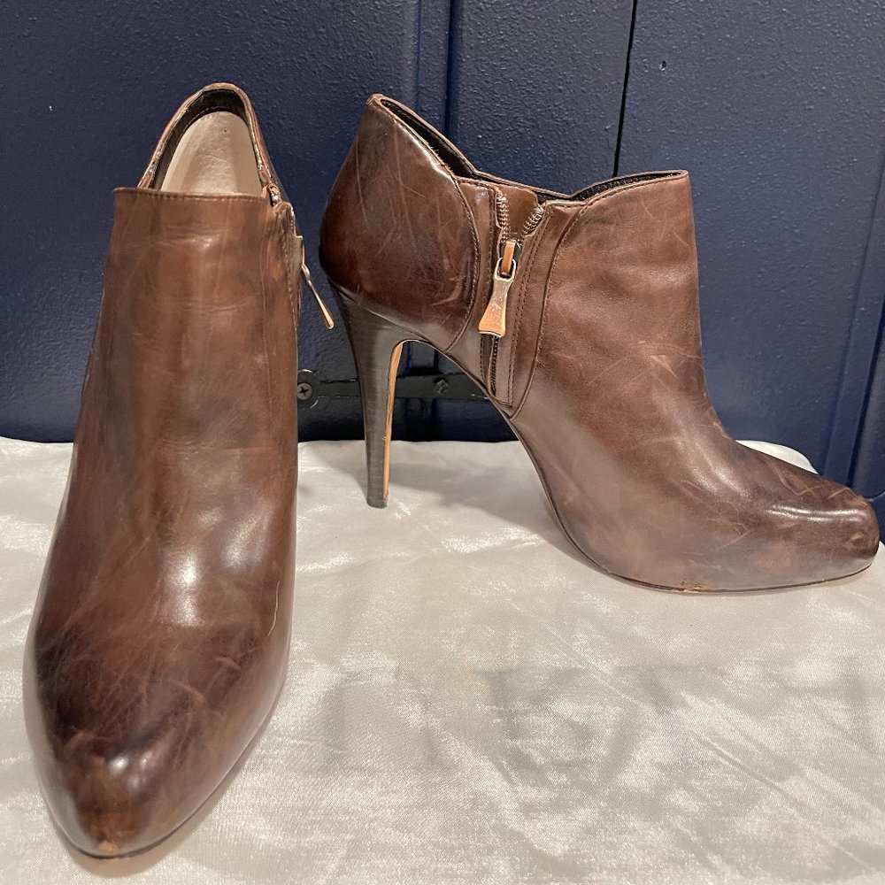 MaxStudio Brown Booties Size 8